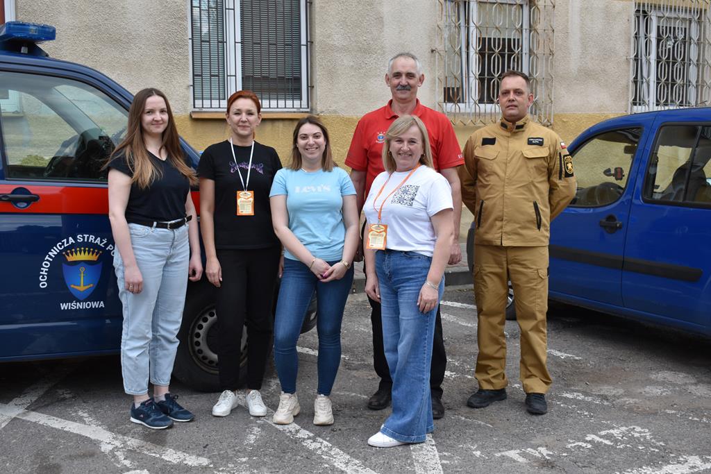 Wolontariusz podczas akcji zbiórki - piatek 04-04-2025